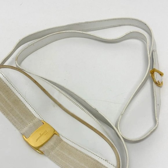 AUTHENTICITY GUARANTEED Salvatore Ferragamo Vala ribbon Shoulder Bag - Picture 8 of 13